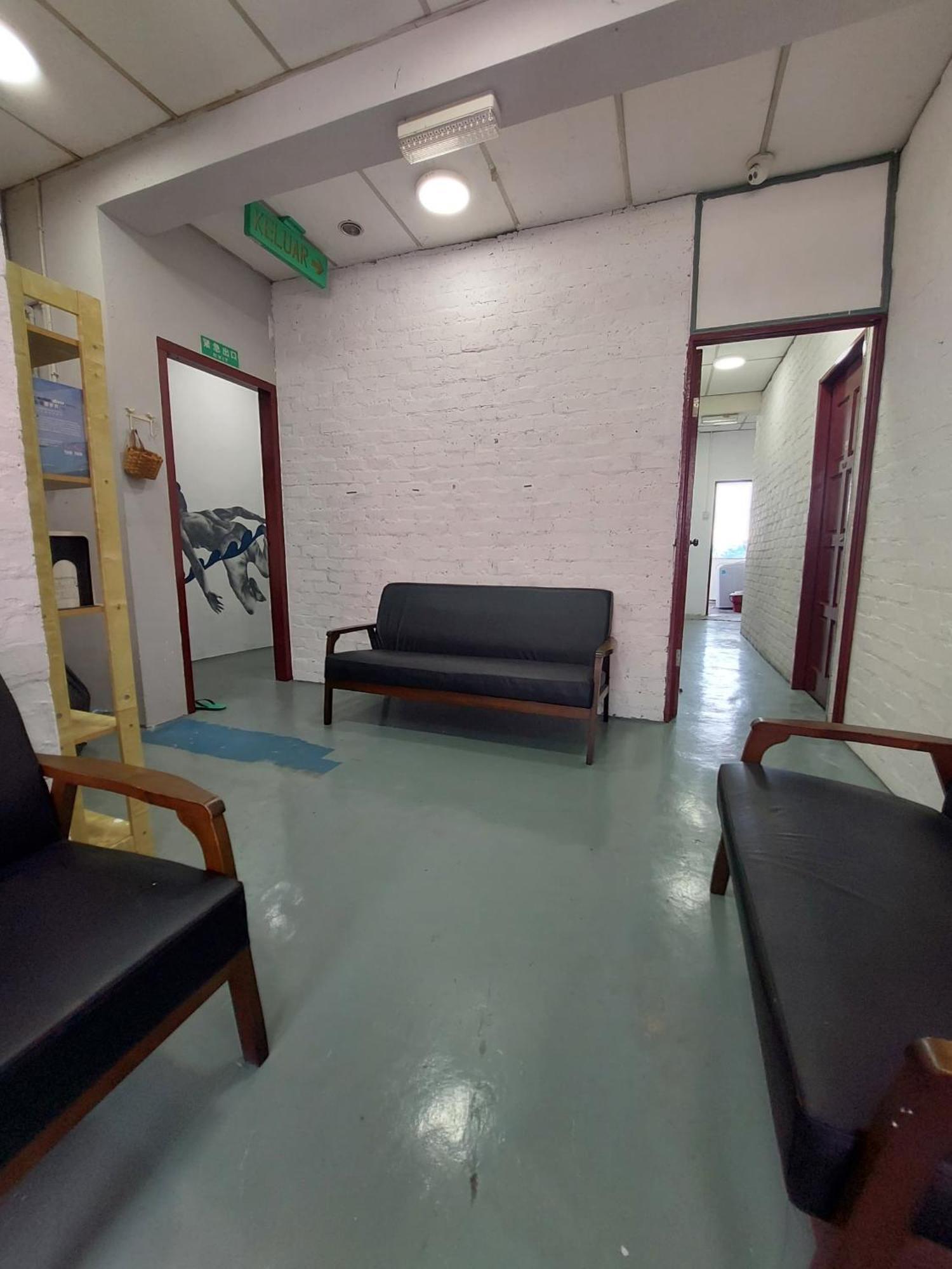 Dz Backpackers Hostel เซมปอร์นา ภายนอก รูปภาพ